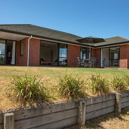 The Waterfront Ruakaka - Ruakaka Holiday Home מראה חיצוני תמונה