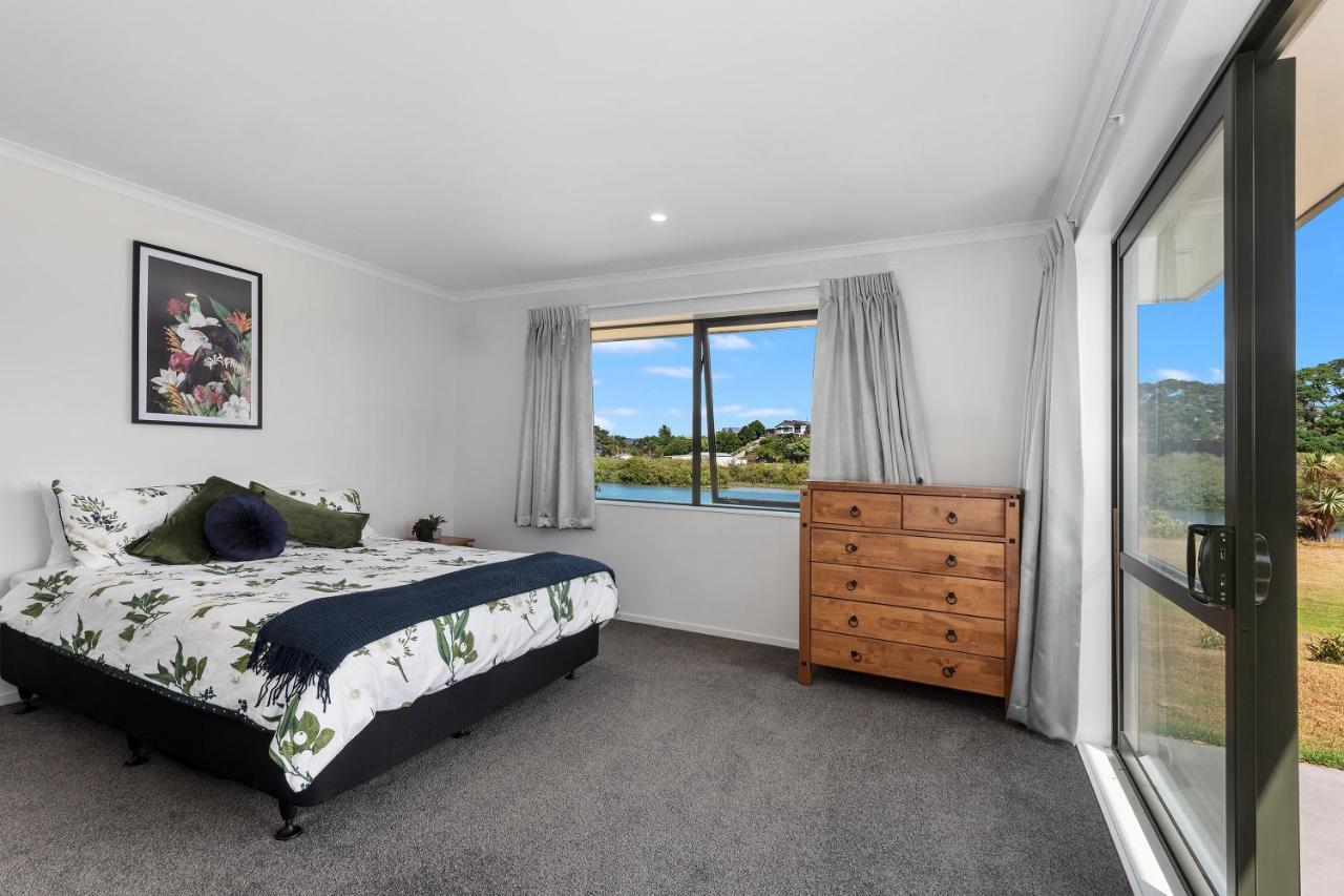 The Waterfront Ruakaka - Ruakaka Holiday Home מראה חיצוני תמונה