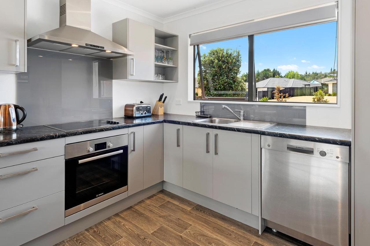 The Waterfront Ruakaka - Ruakaka Holiday Home מראה חיצוני תמונה